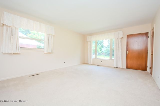 3501 Mina Ct, Louisville, KY 40220