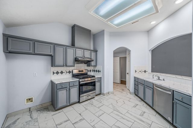 15007 Changing Oak Ridge Court, Houston, TX 77082