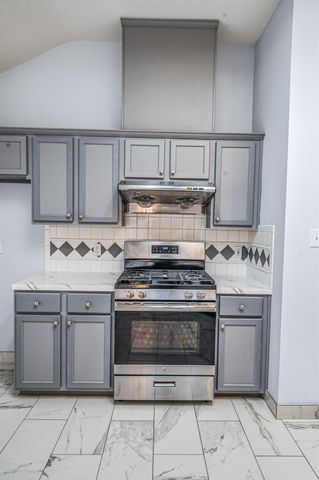 15007 Changing Oak Ridge Court, Houston, TX 77082