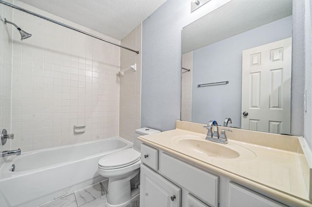 15007 Changing Oak Ridge Court, Houston, TX 77082