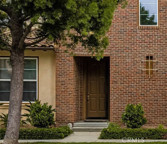 235 Tall Oak, Irvine, CA 92603