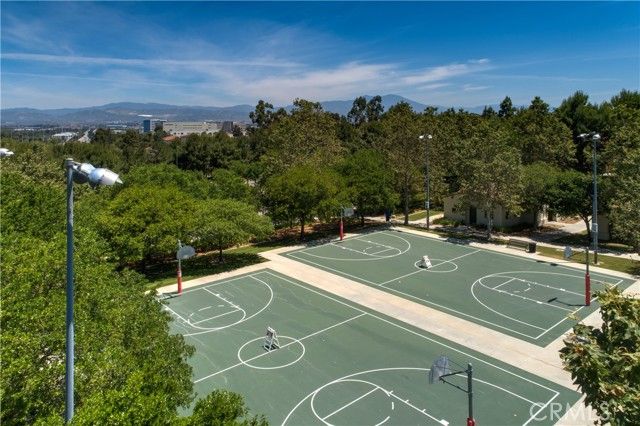 235 Tall Oak, Irvine, CA 92603