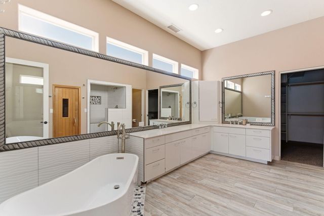 8308 Stoney Place NE, Albuquerque, NM 87122