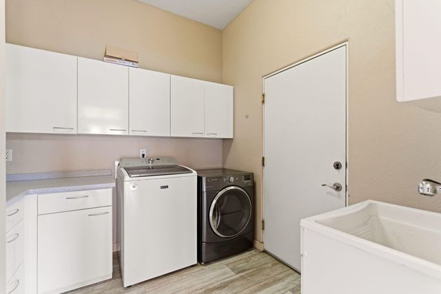8308 Stoney Place NE, Albuquerque, NM 87122