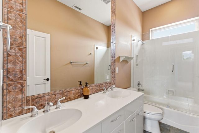 8308 Stoney Place NE, Albuquerque, NM 87122