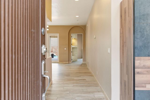 8308 Stoney Place NE, Albuquerque, NM 87122