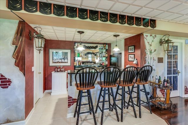 8 Canterbury Court, Lake In The Hills, IL 60156