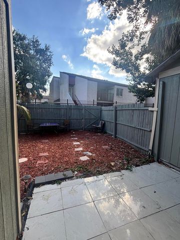 2526 Skan Court E, Orlando, FL 32839