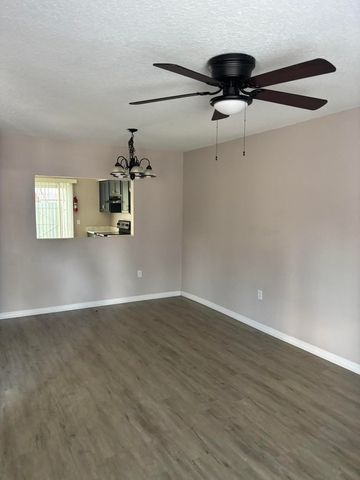 2526 Skan Court E, Orlando, FL 32839