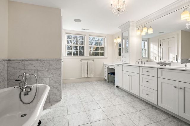 347 High Street, Newburyport, MA 01950