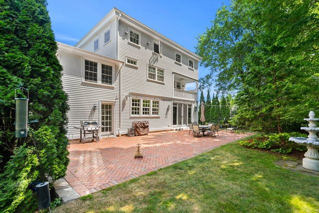 347 High Street, Newburyport, MA 01950