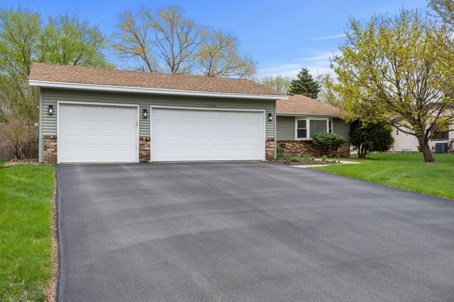 17076 Forfar Court, Lakeville, MN 55024