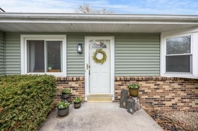 17076 Forfar Court, Lakeville, MN 55024