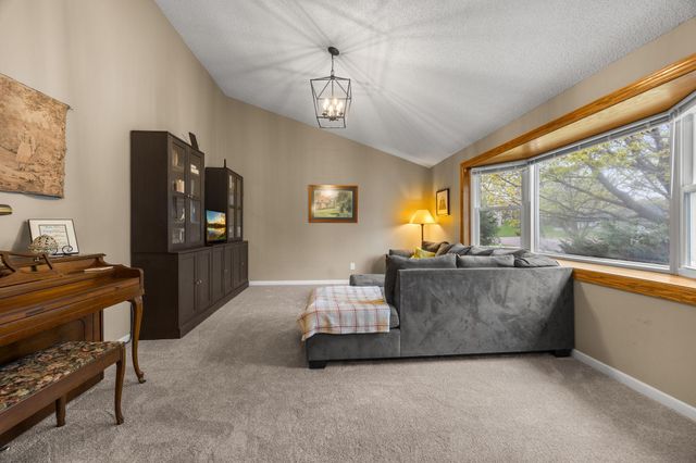 17076 Forfar Court, Lakeville, MN 55024