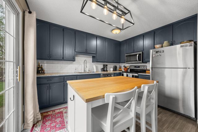 17076 Forfar Court, Lakeville, MN 55024
