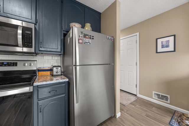 17076 Forfar Court, Lakeville, MN 55024