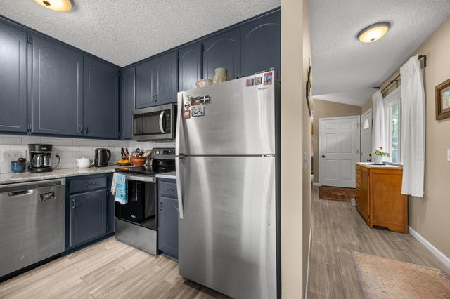 17076 Forfar Court, Lakeville, MN 55024