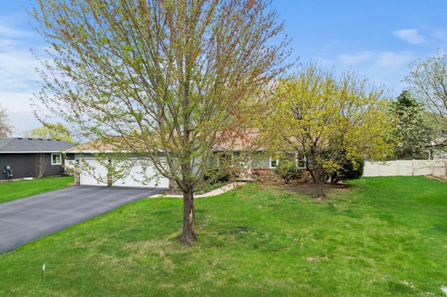 17076 Forfar Court, Lakeville, MN 55024