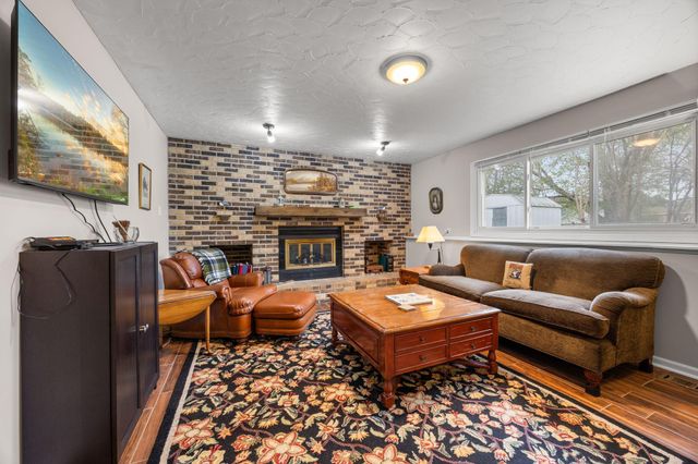 17076 Forfar Court, Lakeville, MN 55024
