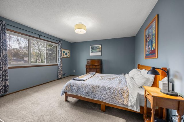 17076 Forfar Court, Lakeville, MN 55024