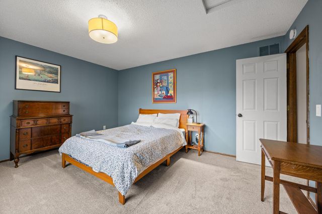 17076 Forfar Court, Lakeville, MN 55024