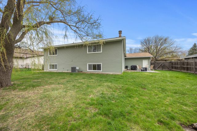 17076 Forfar Court, Lakeville, MN 55024