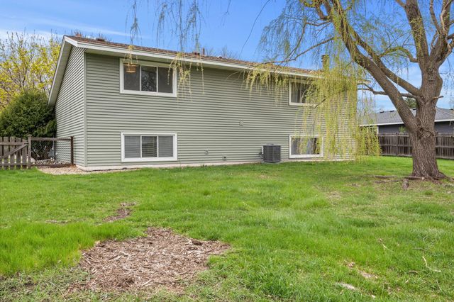 17076 Forfar Court, Lakeville, MN 55024