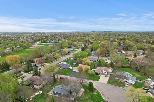 17076 Forfar Court, Lakeville, MN 55024