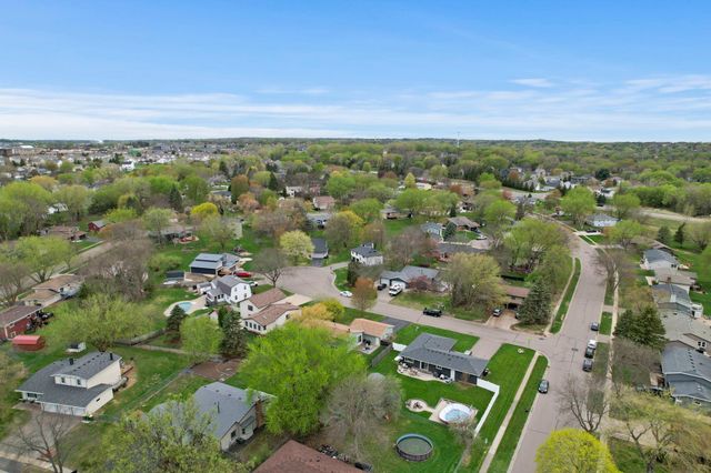17076 Forfar Court, Lakeville, MN 55024