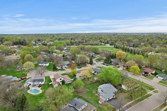 17076 Forfar Court, Lakeville, MN 55024