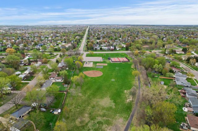 17076 Forfar Court, Lakeville, MN 55024