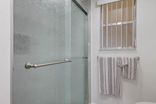 3755 Via Poinciana 106, Lake Worth, FL 33467