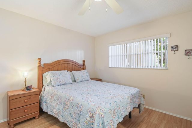 3755 Via Poinciana 106, Lake Worth, FL 33467