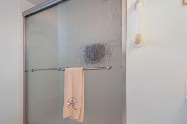 3755 Via Poinciana 106, Lake Worth, FL 33467