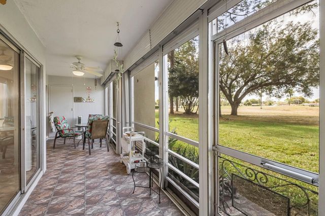 3755 Via Poinciana 106, Lake Worth, FL 33467