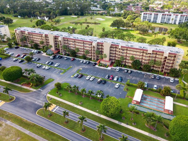 3755 Via Poinciana 106, Lake Worth, FL 33467