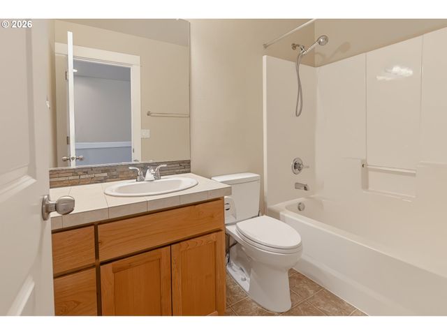 17925 Sw BRISK Ln, Beaverton, OR 97007