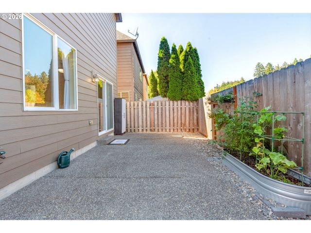 17925 Sw BRISK Ln, Beaverton, OR 97007