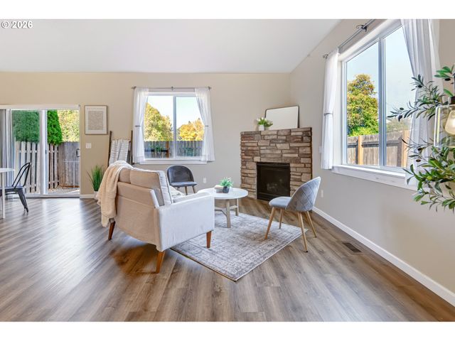 17925 Sw BRISK Ln, Beaverton, OR 97007