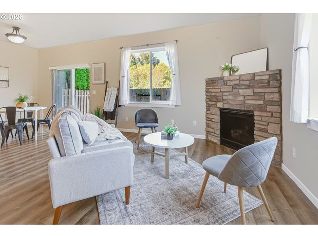 17925 Sw BRISK Ln, Beaverton, OR 97007