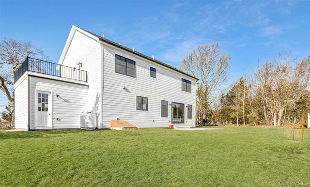 285 Sandy Beach Road, Greenport, NY 11944