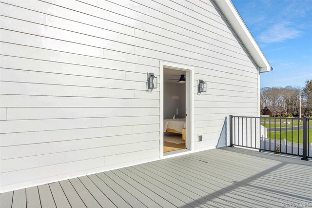 285 Sandy Beach Road, Greenport, NY 11944