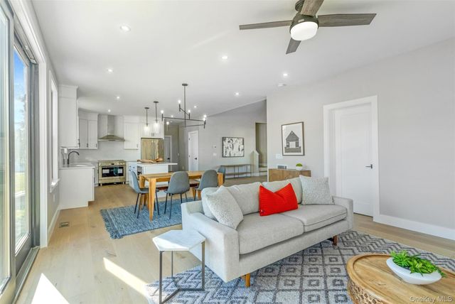 285 Sandy Beach Road, Greenport, NY 11944