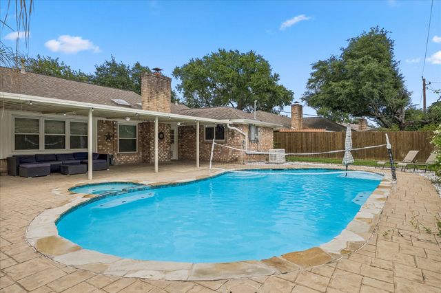 6215 Rena Street, Houston, TX 77092