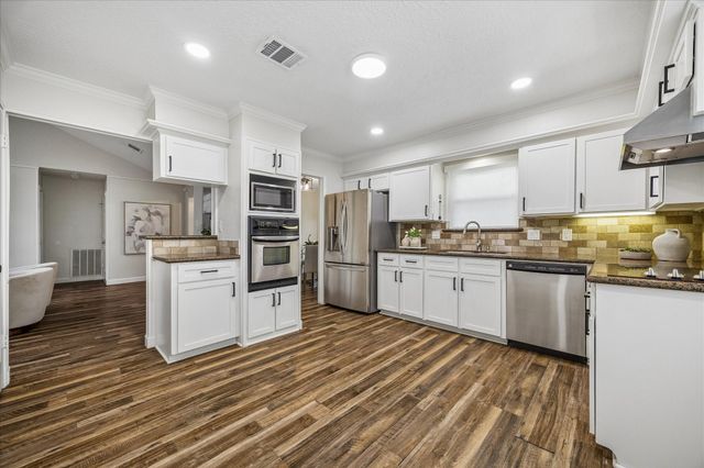 6215 Rena Street, Houston, TX 77092