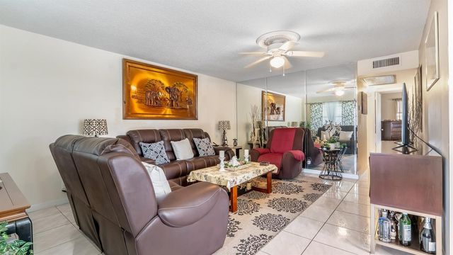 239 Windsor K, West Palm Beach, FL 33417