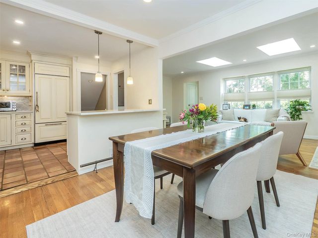 25 Andover Road, Port Washington, NY 11050