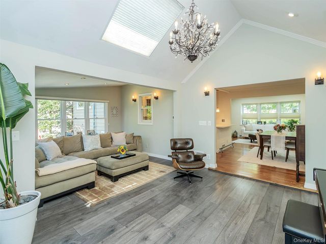 25 Andover Road, Port Washington, NY 11050