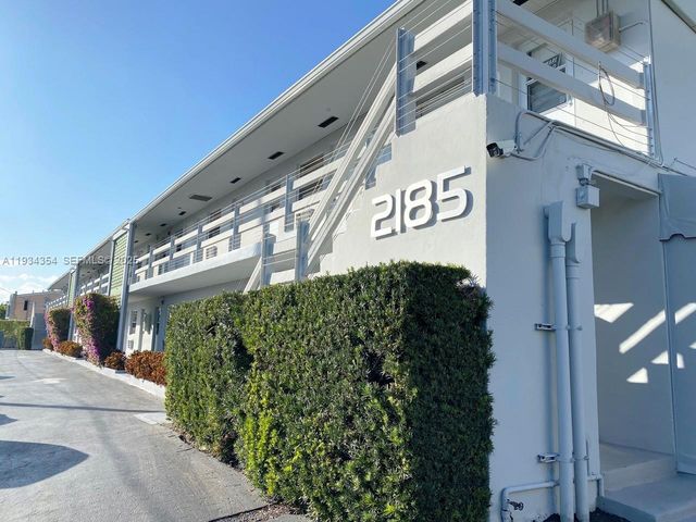 2185 NE 123rd St 204, North Miami, FL 33181