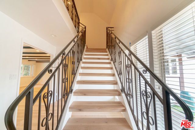 4220 Towhee Drive, Calabasas, CA 91302